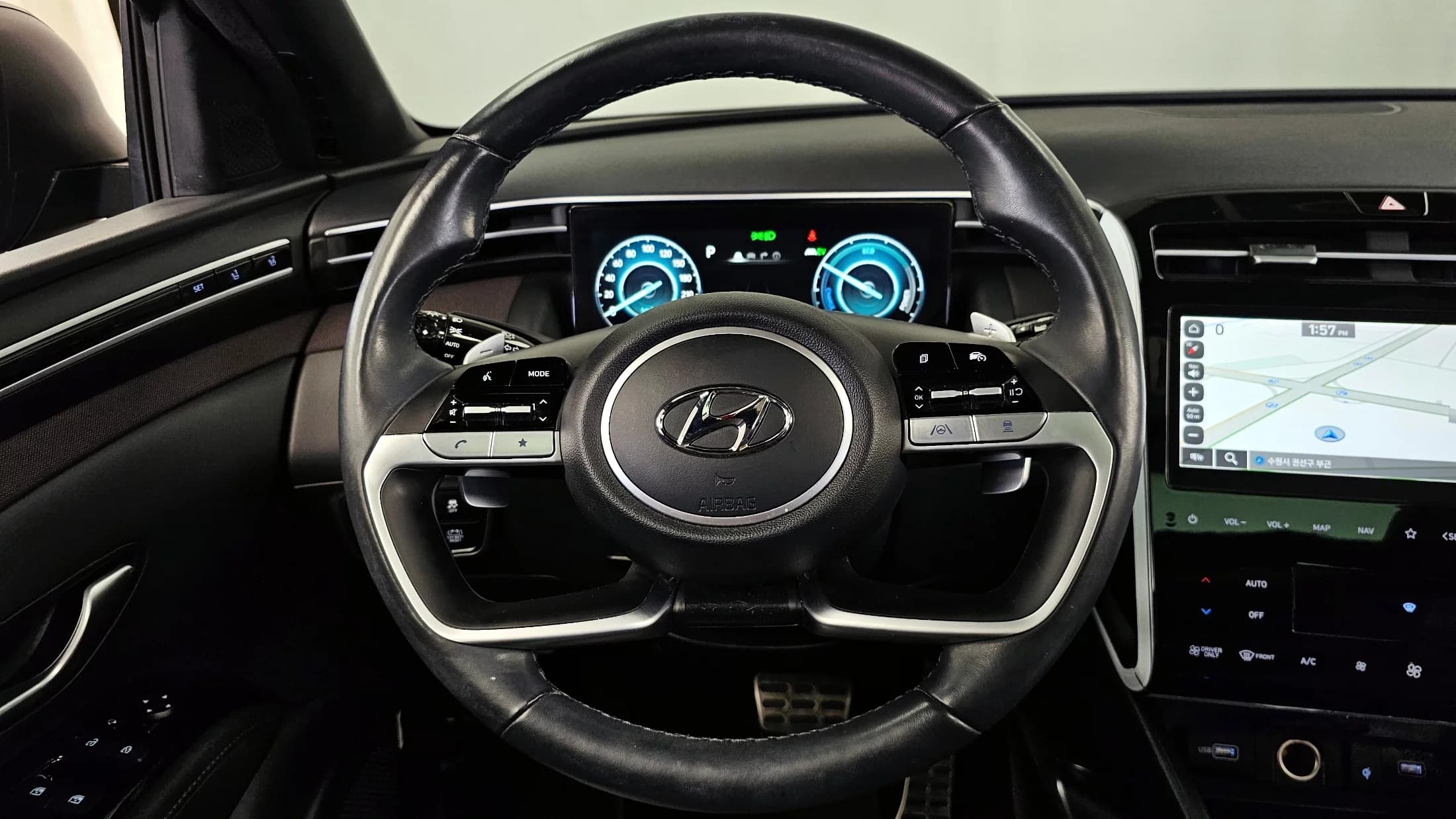 Hyundai Tucson Inspiration 2WD, гибрид, 2021 г. 50062 км. — фото 13