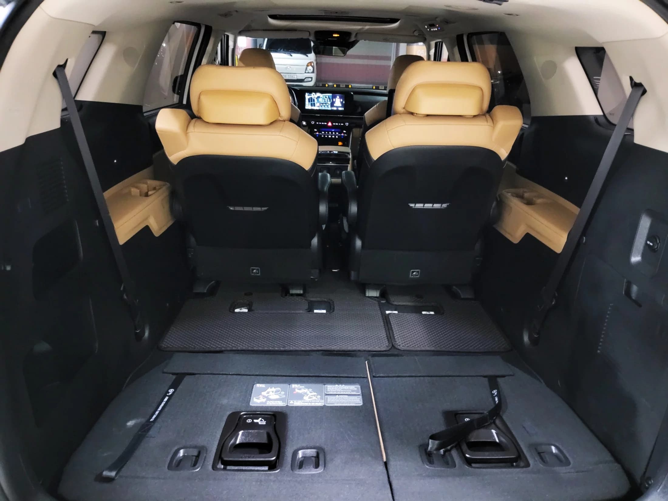Kia Carnival 7-Seater Signature, 2021 г. 98008 км. — фото 13