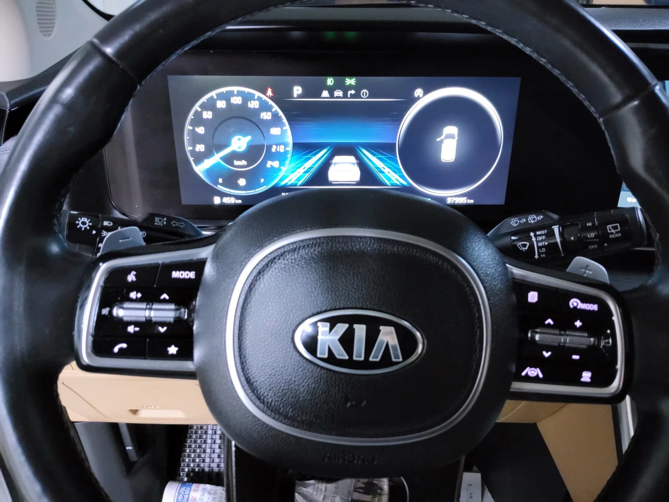 Kia Carnival 7-Seater Signature, 2021 г. 98008 км. — фото 16