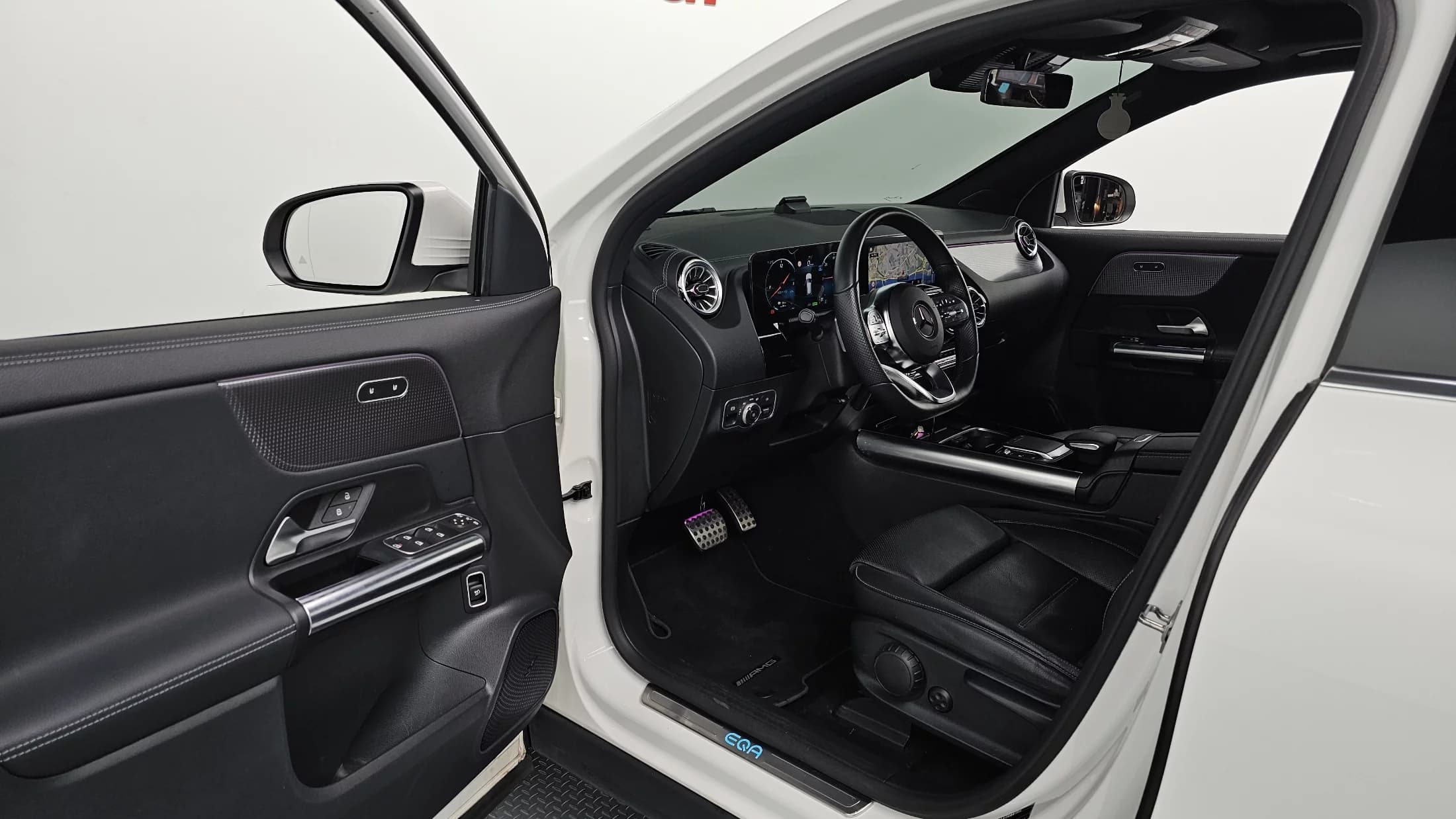 Mercedes-Benz EQA EQA250 AMG Package Plus, электромобиль, 2022 г. 62778 км. — фото 11
