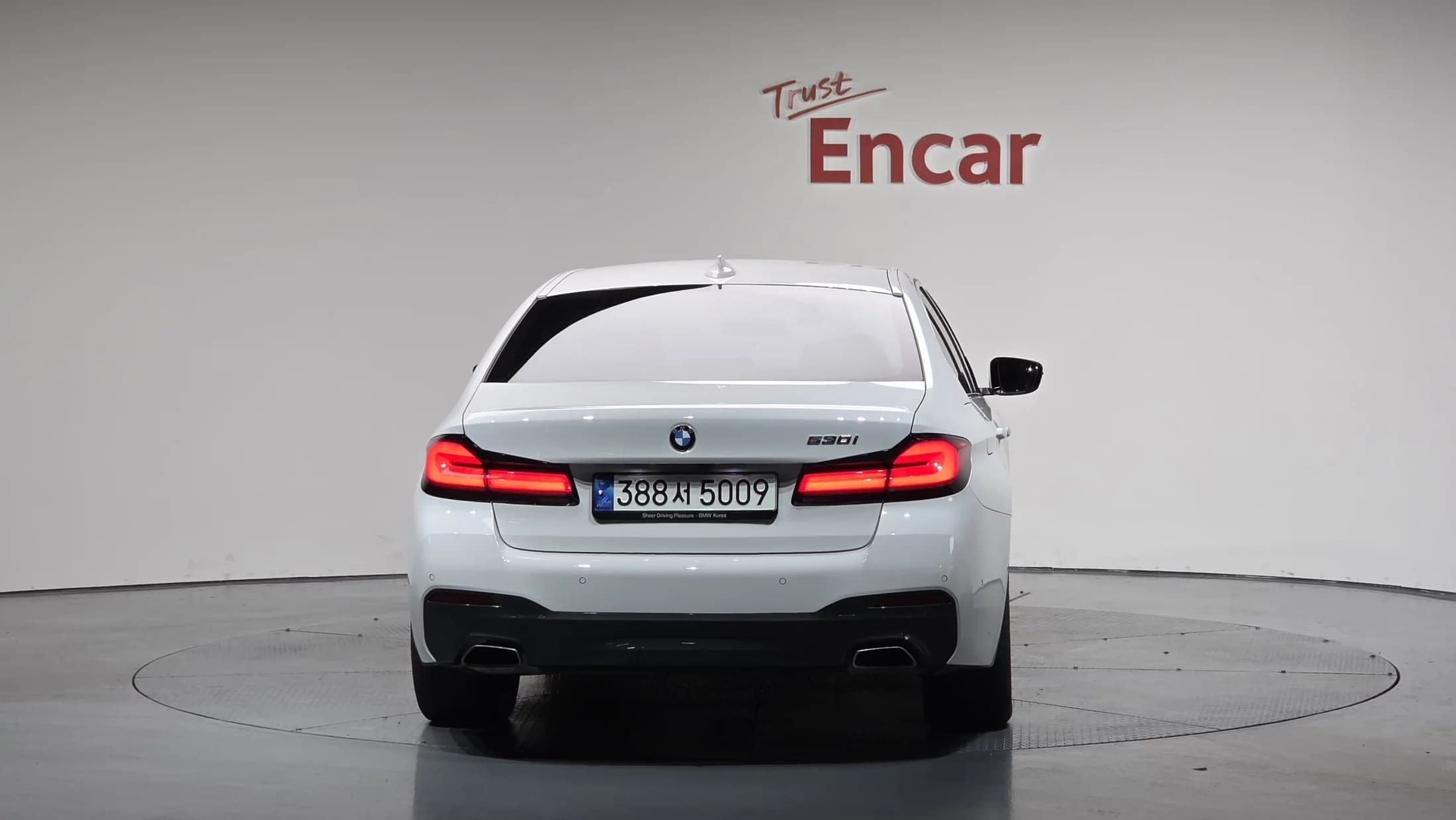 BMW 5-Series 530i M Sport Package, 2021 г. 48740 км. — фото 4