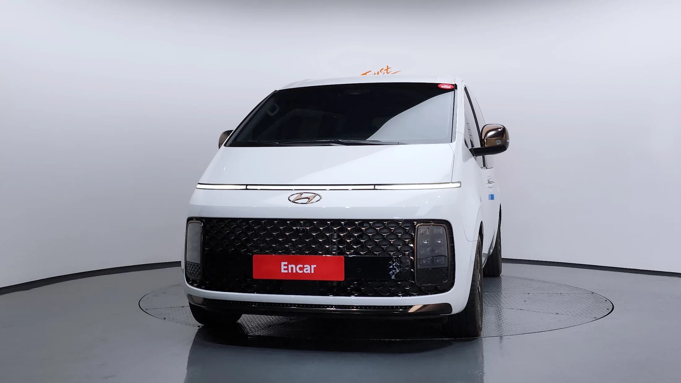 Hyundai Staria 4WD Lounge 9-Seater Inspiration, 2021 г. 30603 км. — фото 3