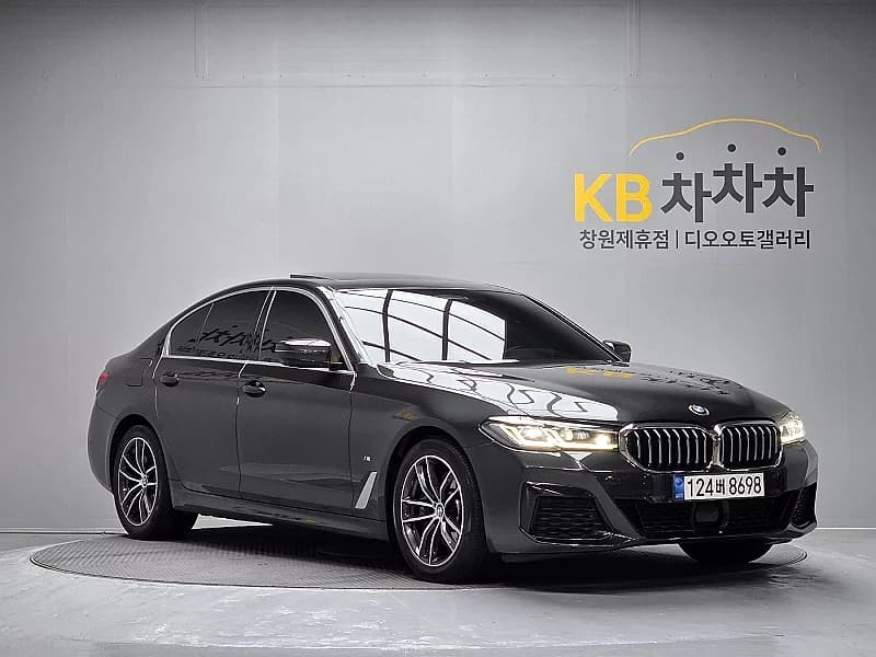 BMW 5-Series 523d M Sport, 2021 г. 130655 км. — фото 5