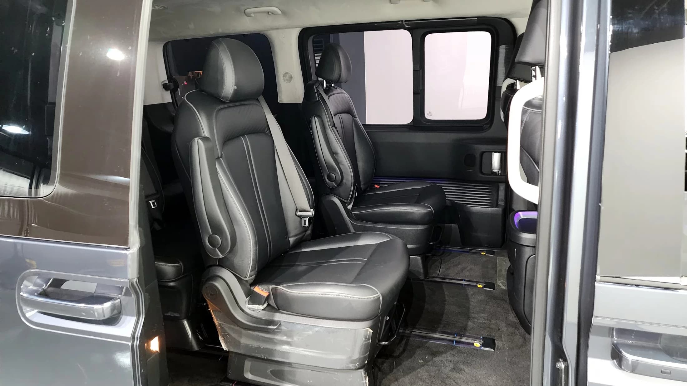 Hyundai Staria Lounge 9-Seater Prestige, 2023 г. 64409 км. — фото 12