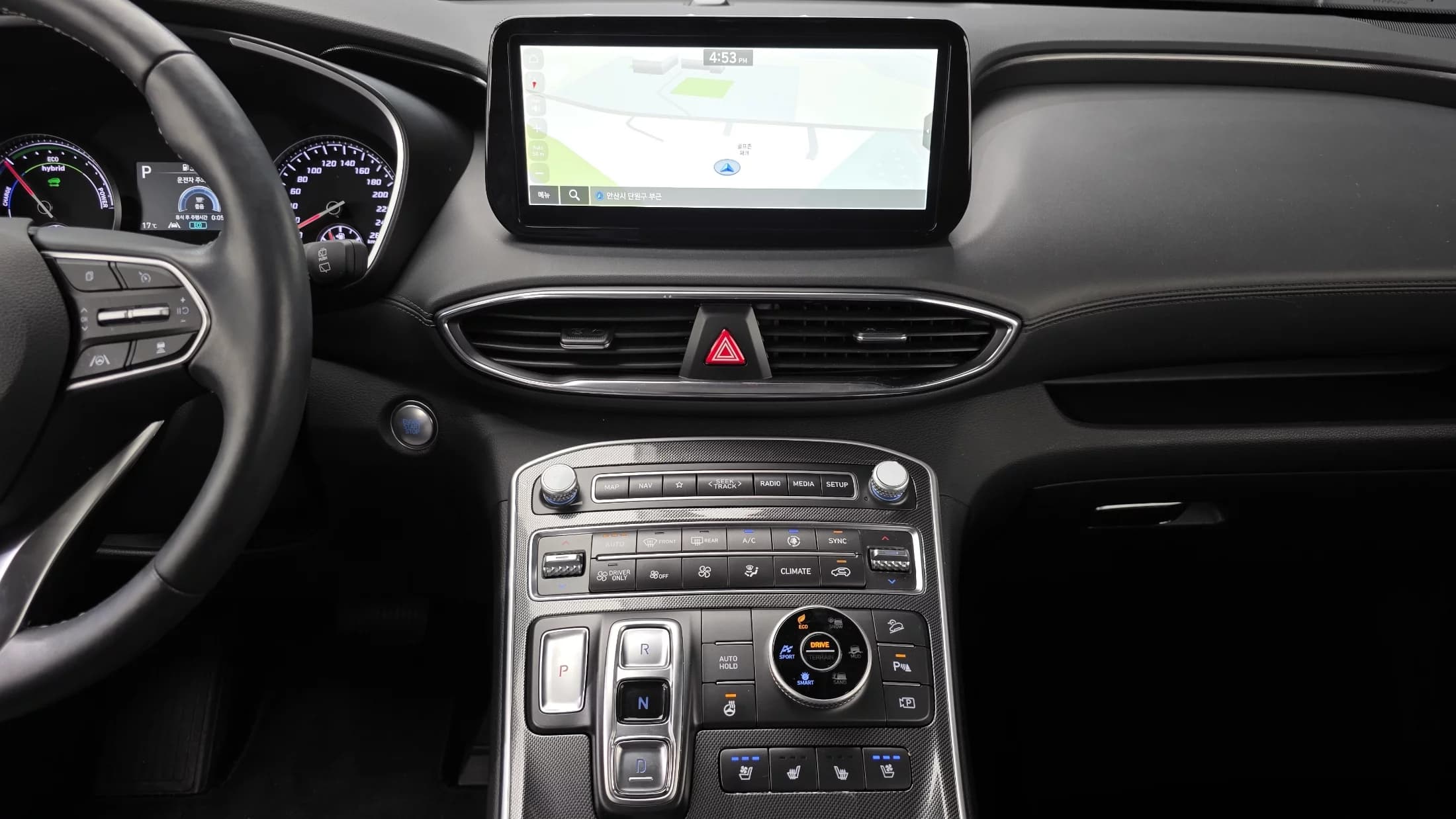 Hyundai Santa Fe HEV 1.6 4WD Exclusive, гибрид, 2023 г. 32287 км. — фото 18