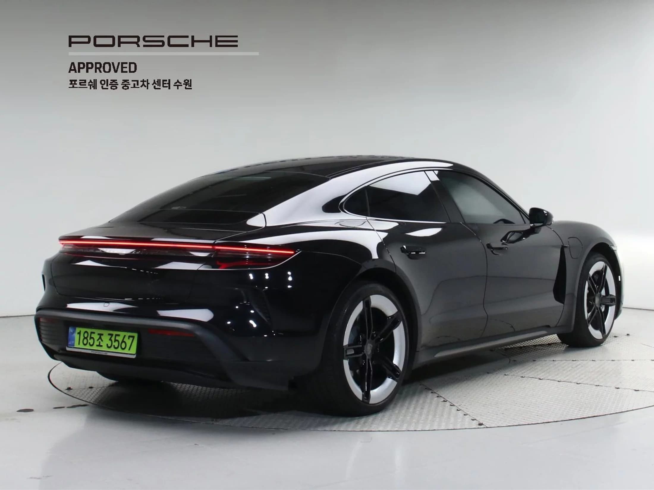 Porsche TAYCAN Turbo, электромобиль, 2025 г. 5850 км. — фото 2