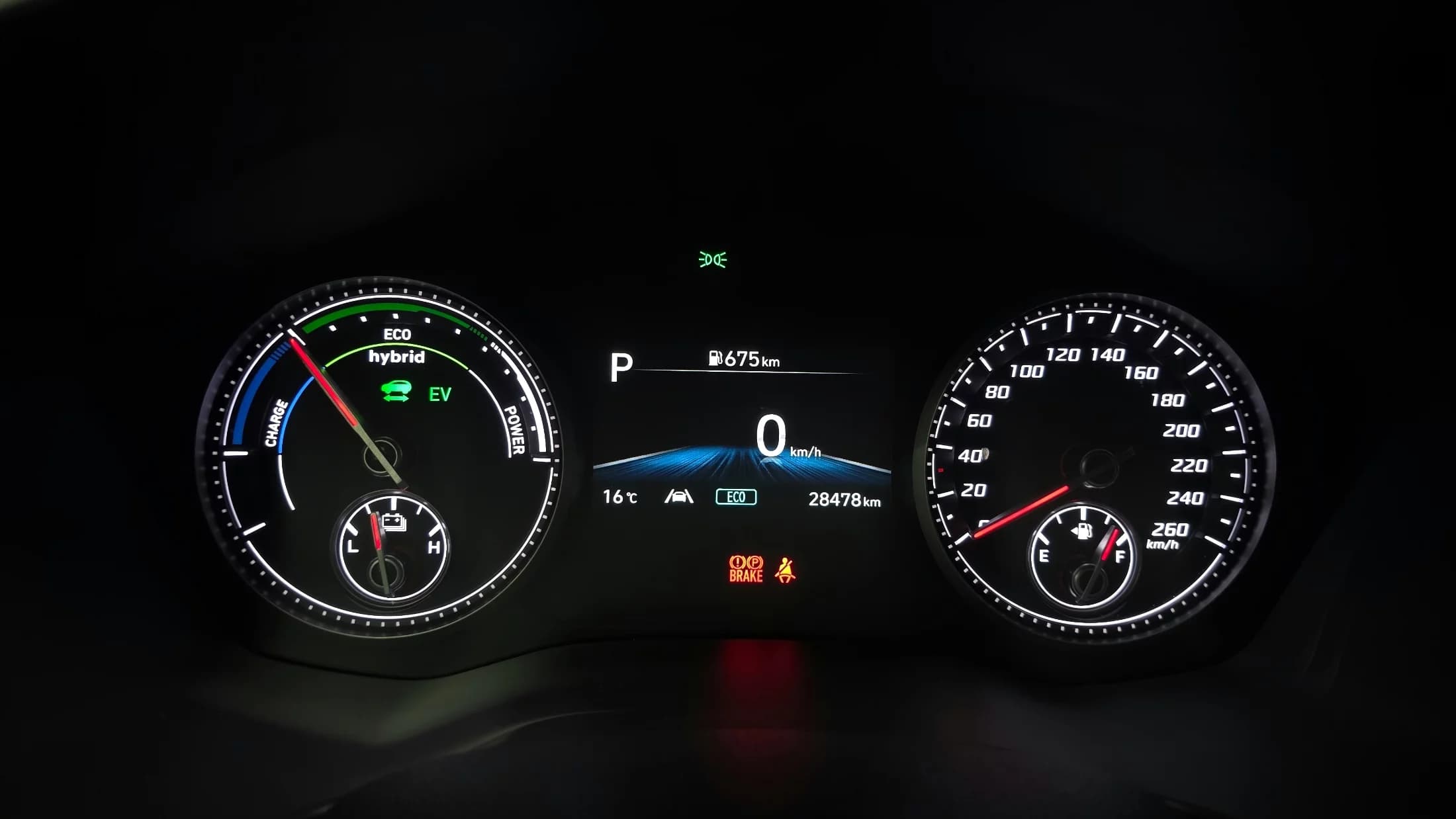 Hyundai Santa Fe HEV 1.6 2WD Prestige, гибрид, 2022 г. 28624 км. — фото 8