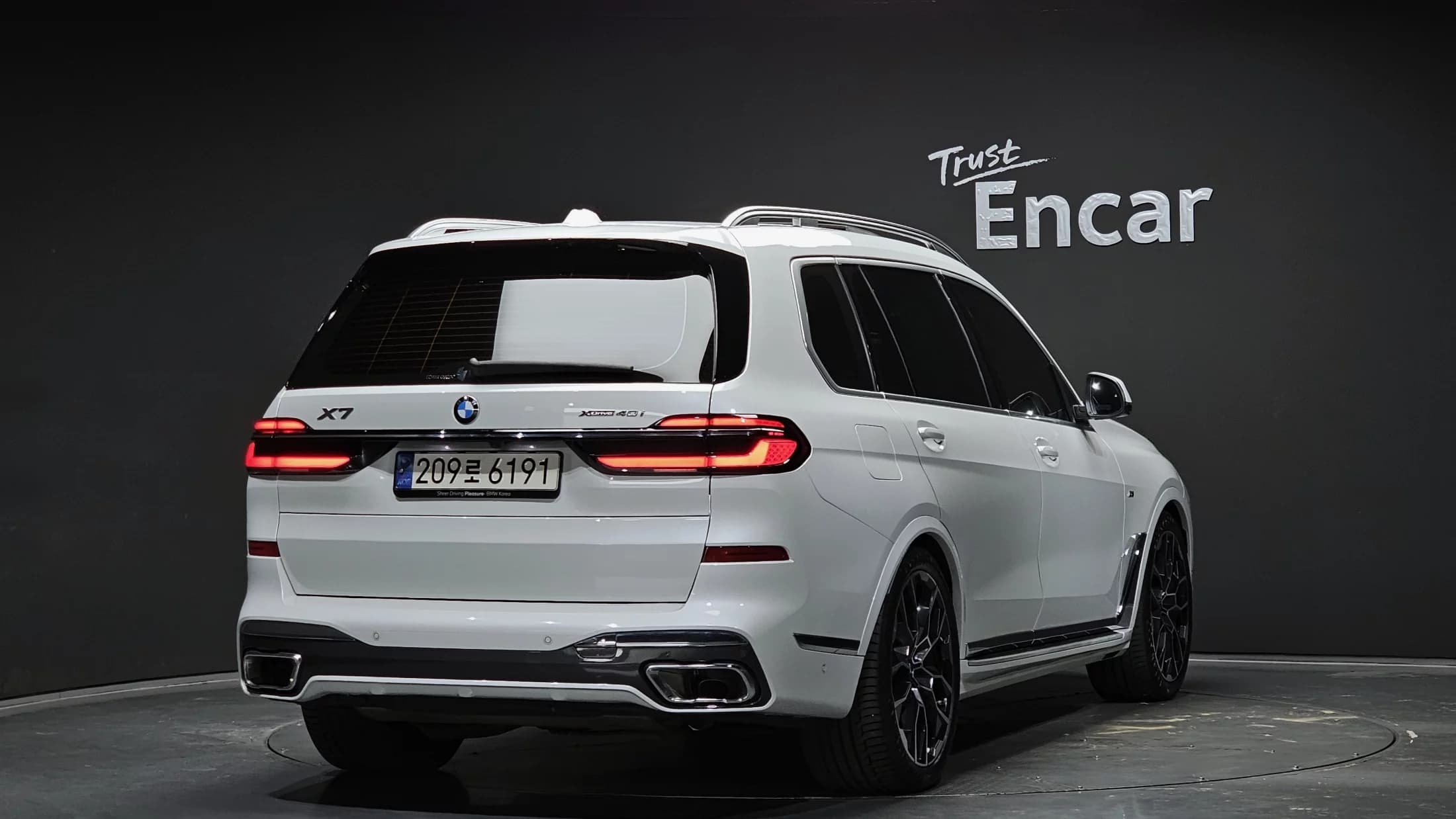 BMW X7 xDrive 40i M Sport 6STR, 2023 г. 22303 км. — фото 2