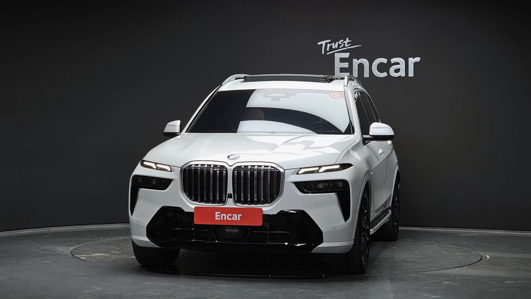 BMW X7 xDrive 40i M Sport 6STR, 2023 г. 22303 км. — фото 3