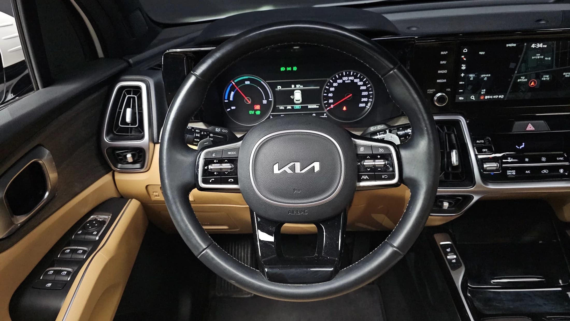 Kia Sorento HEV 1.6 2WD Prestige, гибрид, 2022 г. 30333 км. — фото 13