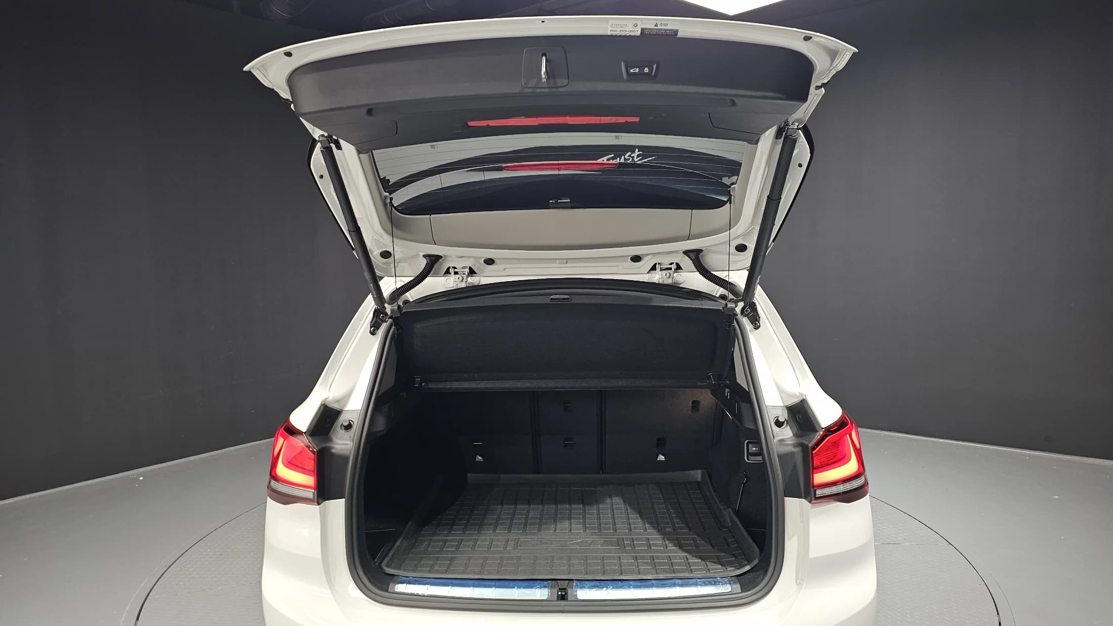 BMW X1 xDrive 20i xLine, 2021 г. 43392 км. — фото 20