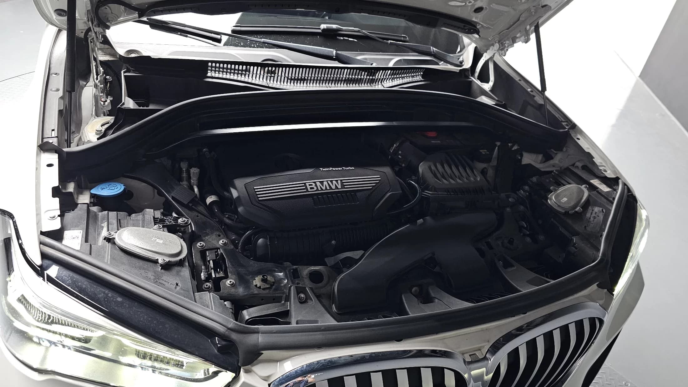 BMW X1 xDrive 20i xLine, 2021 г. 43392 км. — фото 6
