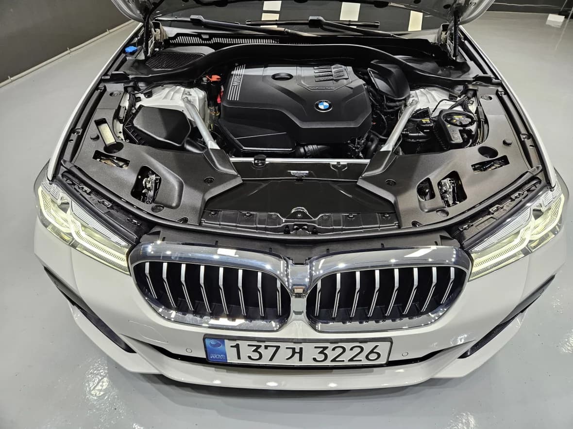 BMW 5-Series 520i M Sport, 2022 г. 80280 км. — фото 6