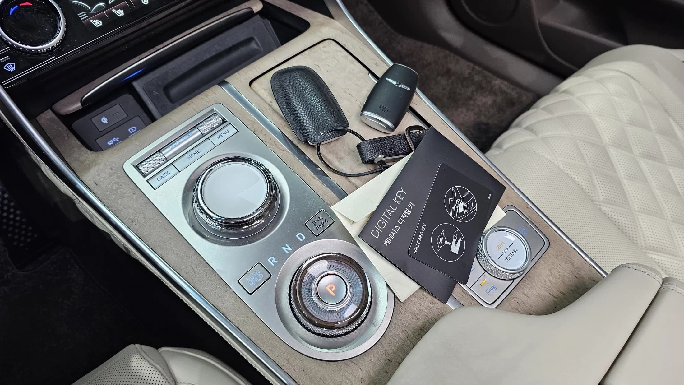 Genesis GV80 2.5T Gasoline AWD, 2023 г. 40156 км. — фото 9