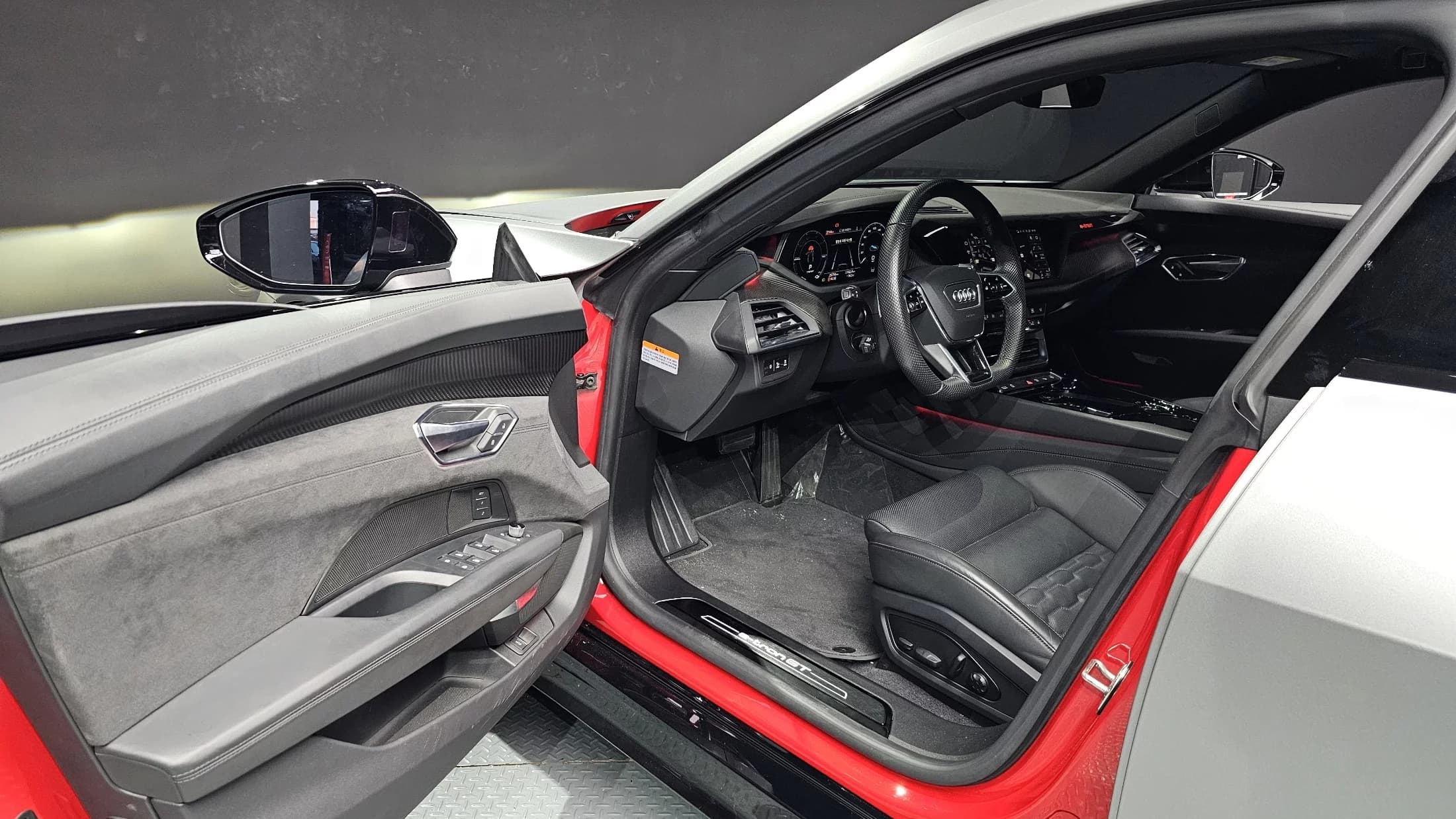 Audi E-TRON GT GT quattro Premium, электромобиль, 2021 г. 25816 км. — фото 12