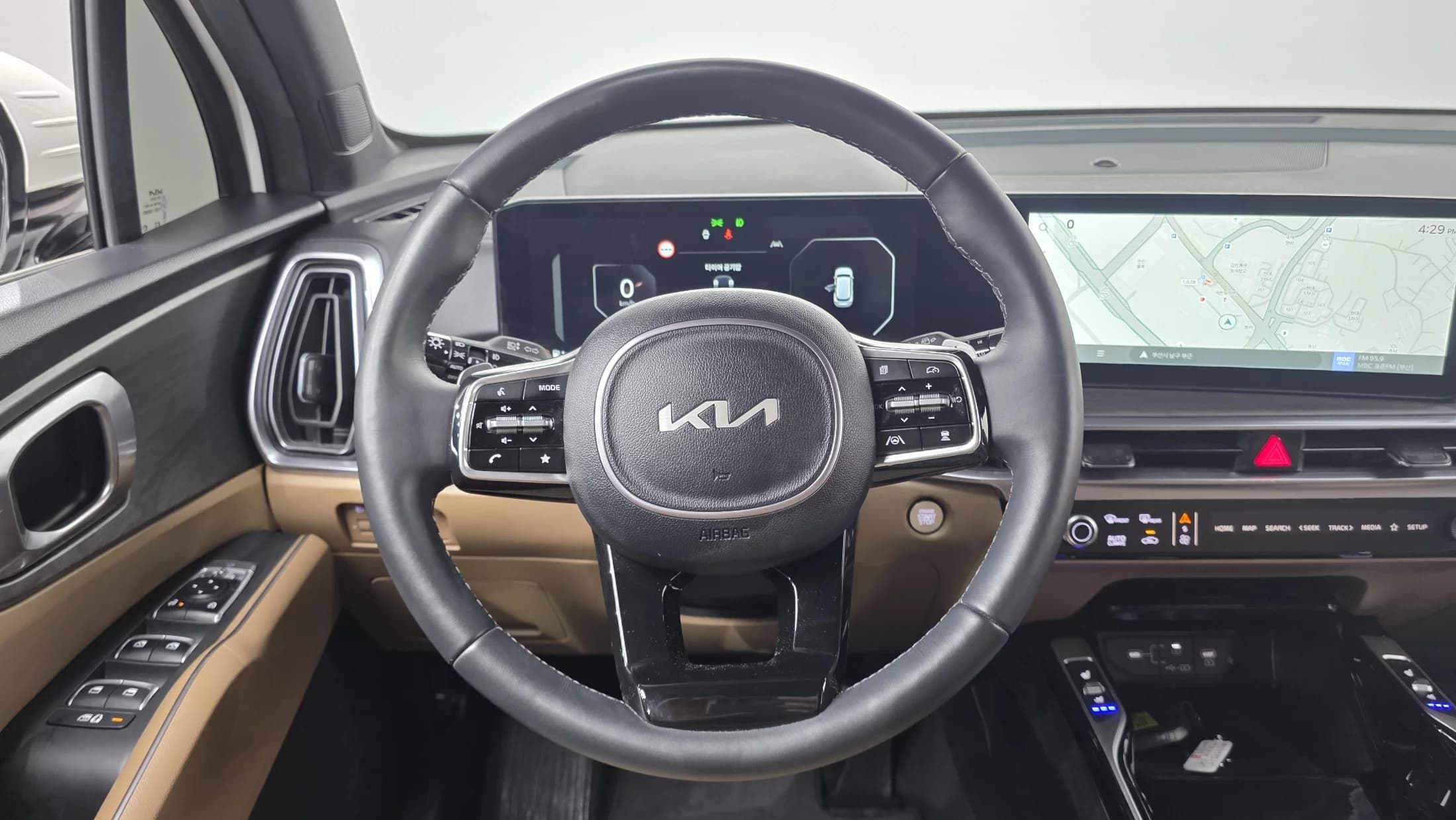 Kia Sorento Gasoline 2.5T 2WD Prestige, 2024 г. 20180 км. — фото 13