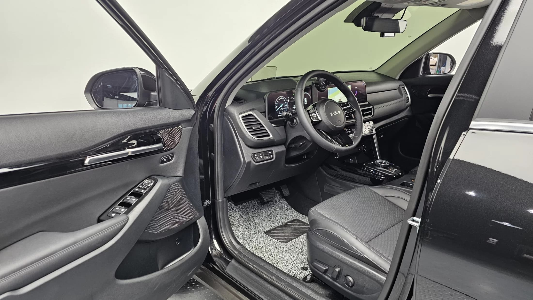 Kia Seltos Gasoline 1.6 Turbo 2WD X-Line, 2025 г. 929 км. — фото 10