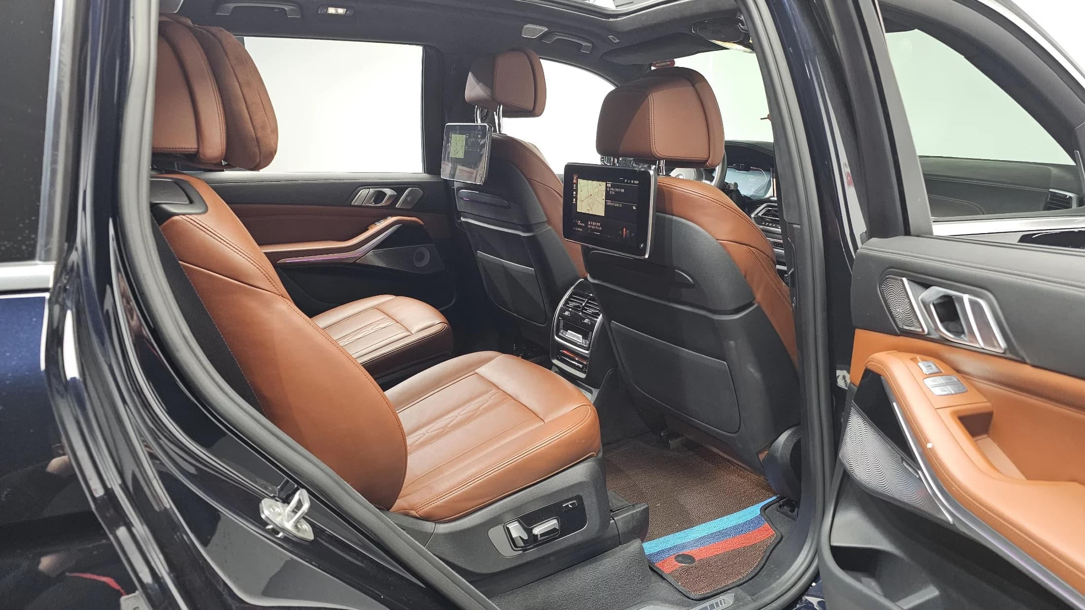 BMW X7 M50i 6STR, 2021 г. 80467 км. — фото 12