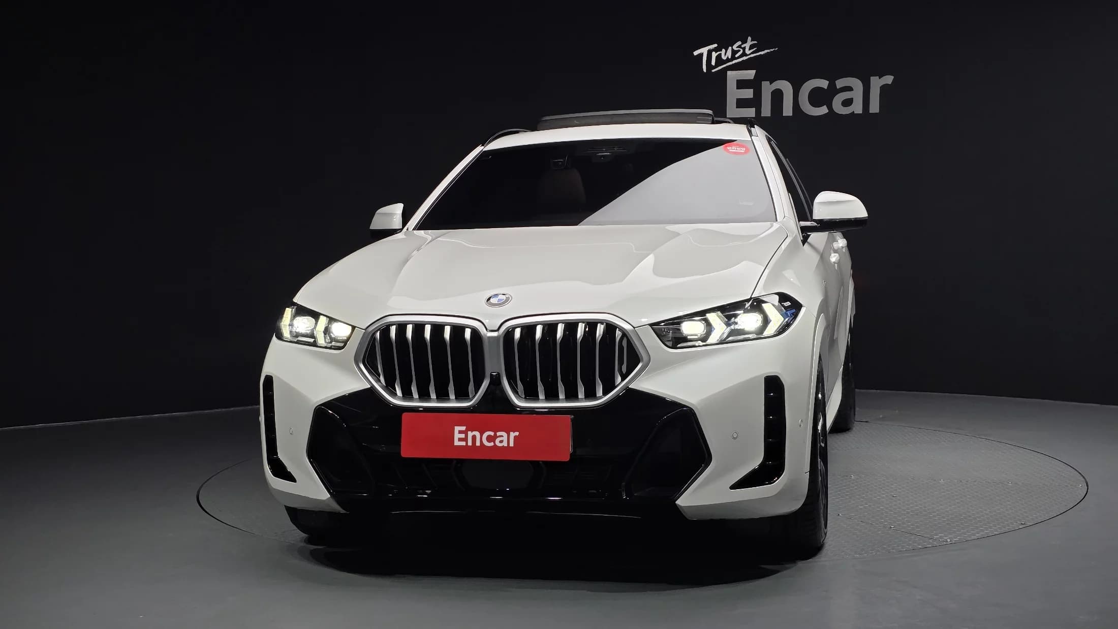 BMW X6 xDrive40i M Sport, 2023 г. 14955 км. — фото 3