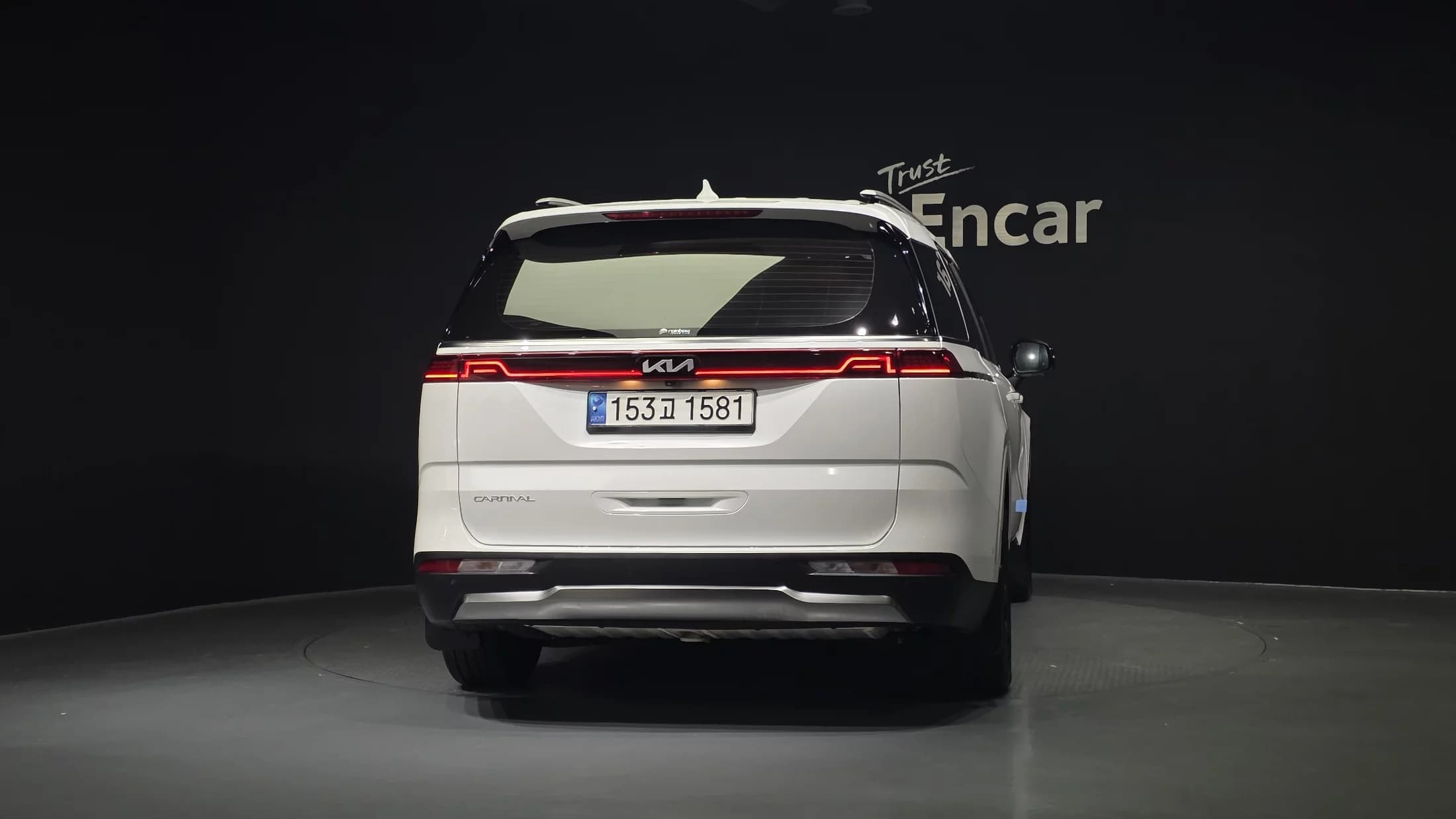 Kia Carnival 9-Seater Signature, 2023 г. 18046 км. — фото 4