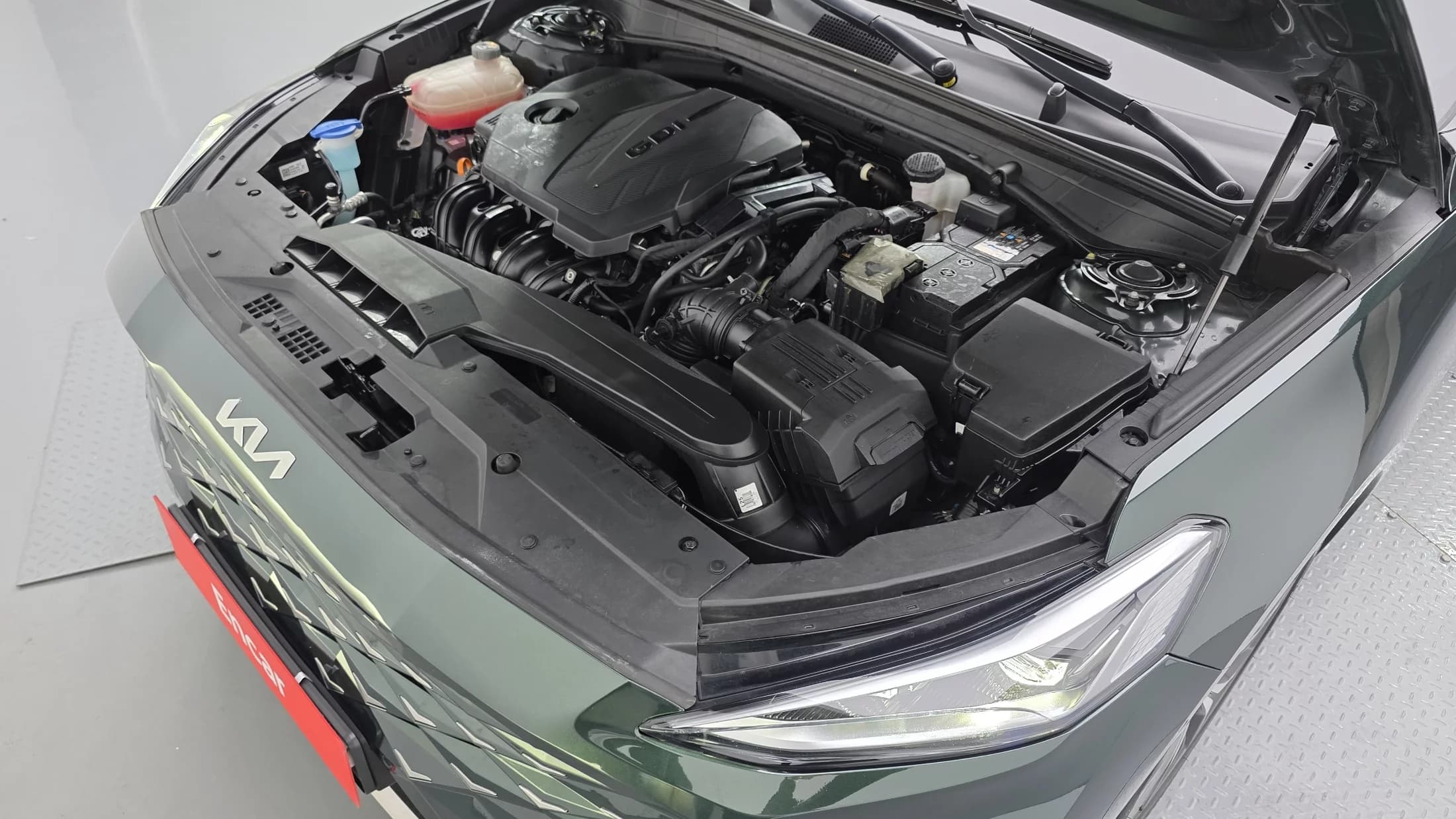 Kia K8 2.5 Gasoline 2WD Signature, 2021 г. 83843 км. — фото 6