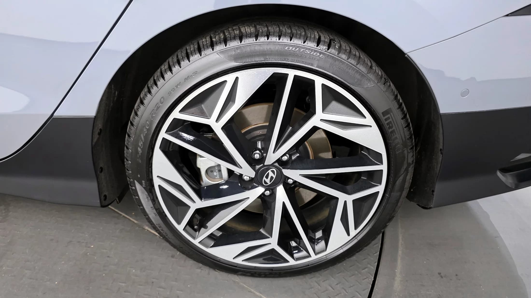 Hyundai Ioniq 6 Long Range AWD Prestige, электромобиль, 2023 г. 41279 км. — фото 5