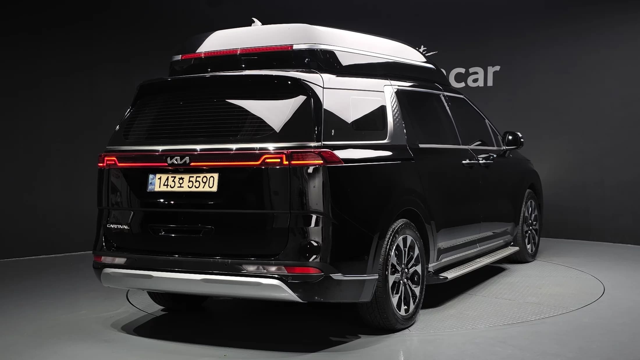 Kia Carnival 7-Seater Hi-Limousine Signature, 2021 г. 99896 км. — фото 2