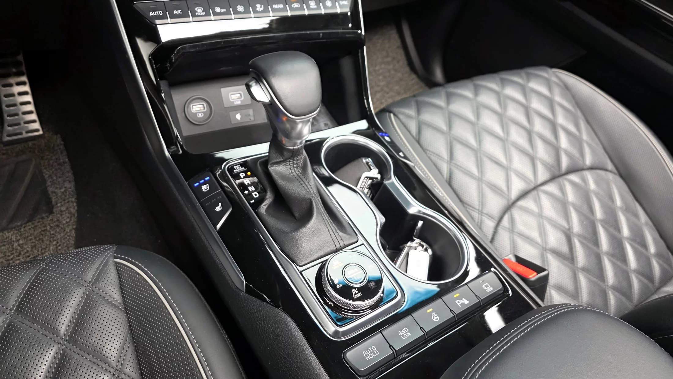 Kia Mohave Diesel 3.0 4WD 6-Seater Masters, 2021 г. 69861 км. — фото 9