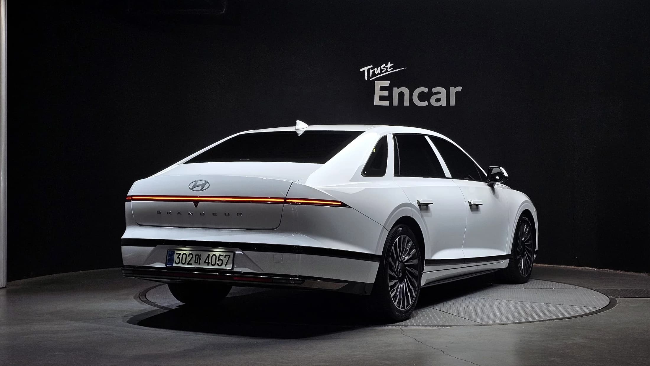 Hyundai Grandeur 2,5 Gasoline 2WD Calligraphy, 2023 г. 6691 км. — фото 2