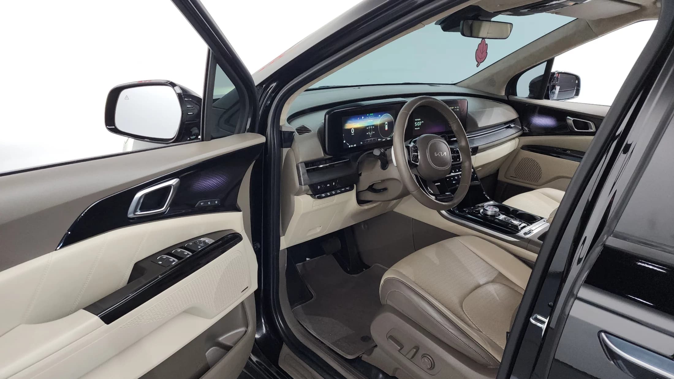 Kia Carnival Gasoline 7-seater Limousine(Special vehicle), 2023 г. 75106 км. — фото 10