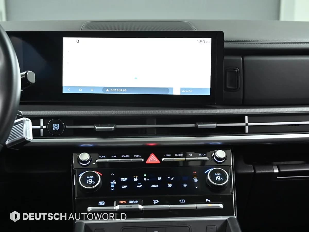 Hyundai Santa Fe HEV 1.6 4WD Prestige, гибрид, 2023 г. 41727 км. — фото 14