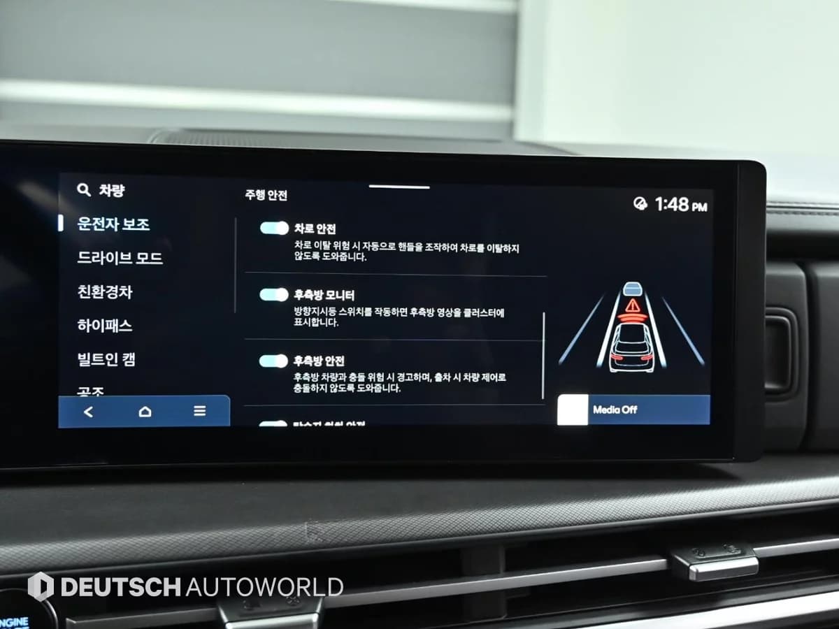 Hyundai Santa Fe HEV 1.6 4WD Prestige, гибрид, 2023 г. 41727 км. — фото 17