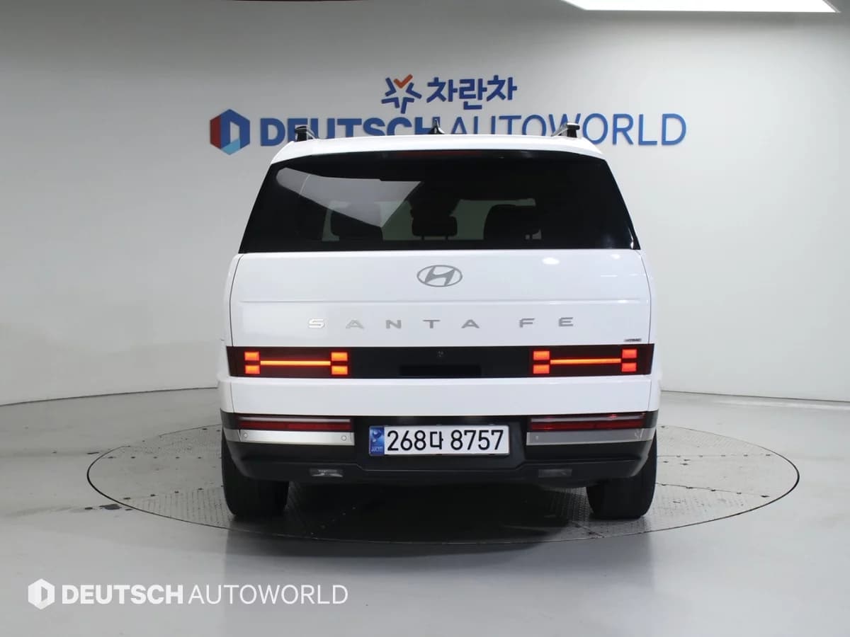 Hyundai Santa Fe HEV 1.6 4WD Prestige, гибрид, 2023 г. 41727 км. — фото 4