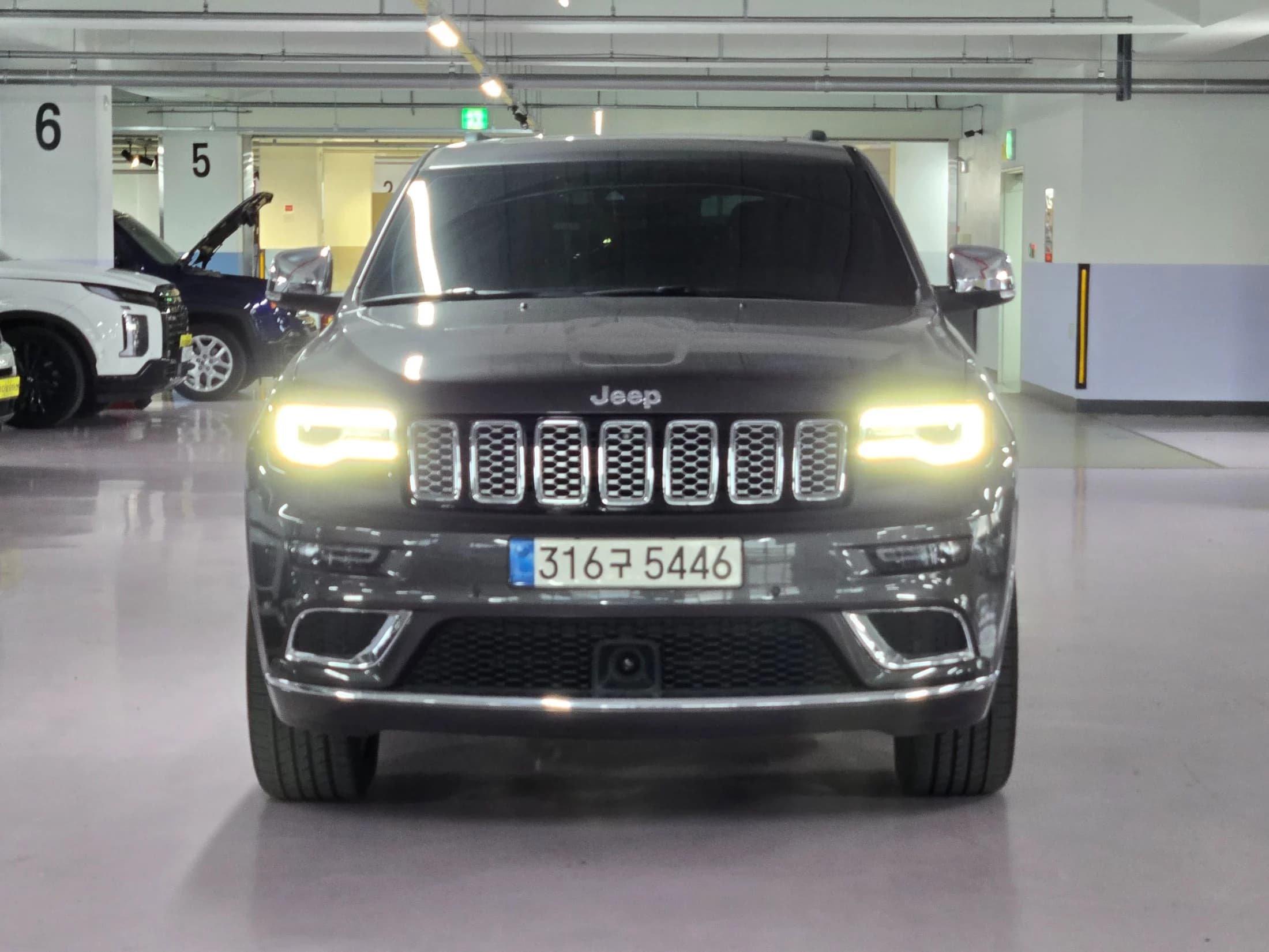 Jeep Grand Cherokee 3.6 Summit WK2, 2021 г. 91424 км. — фото 3