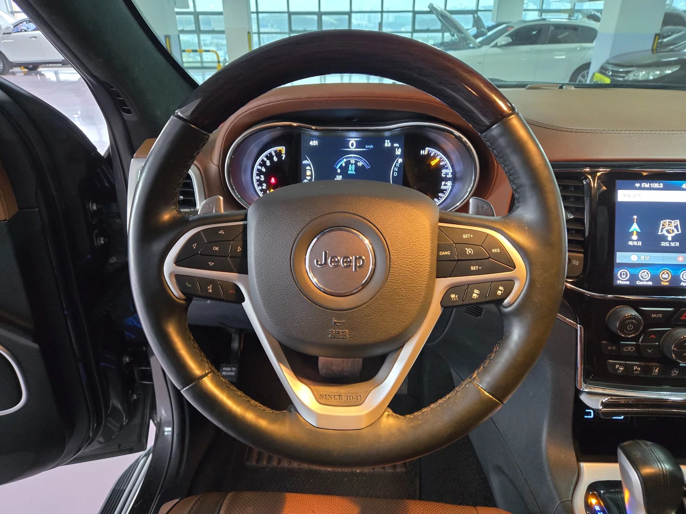 Jeep Grand Cherokee 3.6 Summit WK2, 2021 г. 91424 км. — фото 10