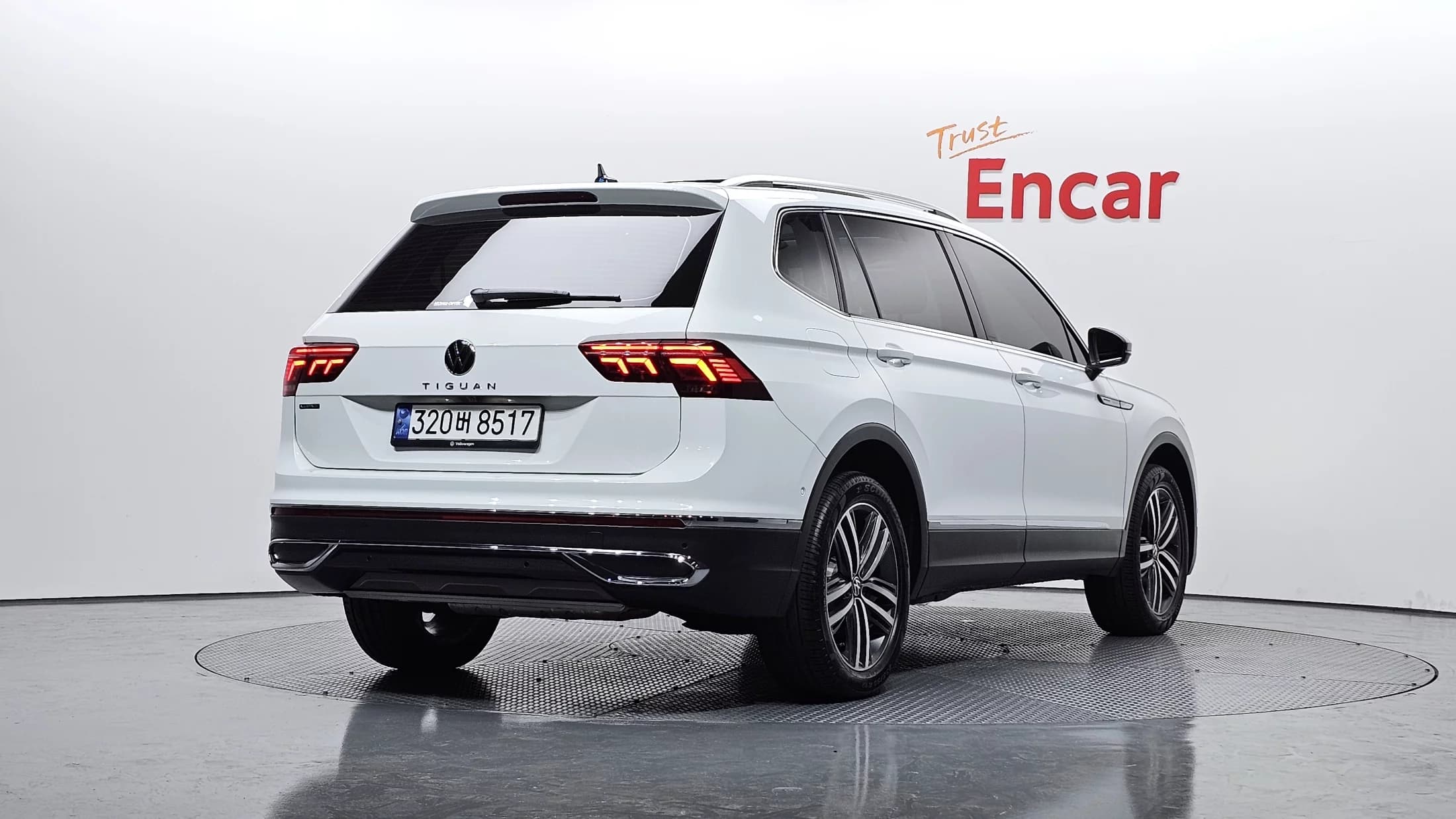 Volkswagen TIGUAN 2.0 TSI Prestige, 2023 г. 24167 км. — фото 2