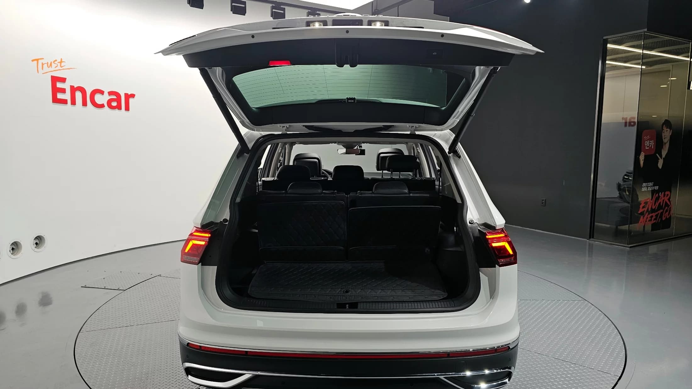Volkswagen TIGUAN 2.0 TSI Prestige, 2023 г. 24167 км. — фото 20