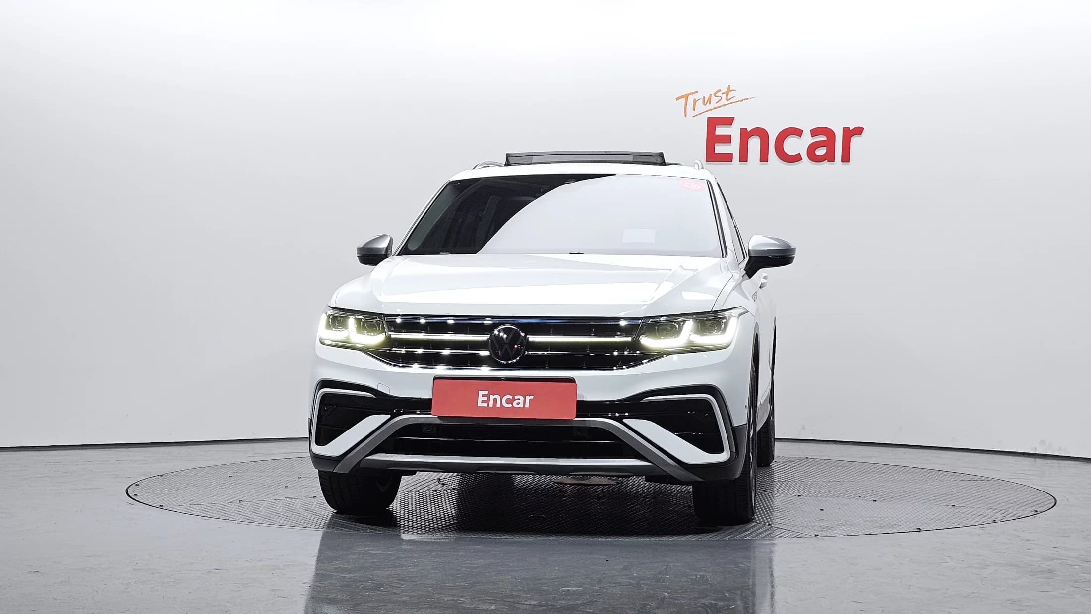 Volkswagen TIGUAN 2.0 TSI Prestige, 2023 г. 24167 км. — фото 3