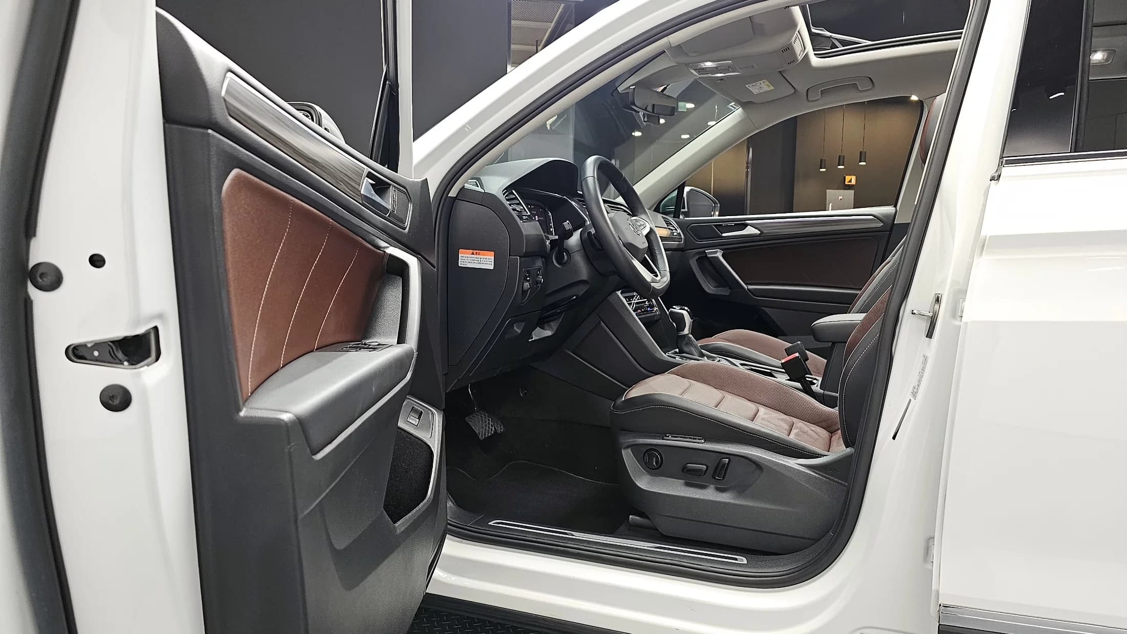 Volkswagen TIGUAN 2.0 TSI Prestige, 2023 г. 24167 км. — фото 10