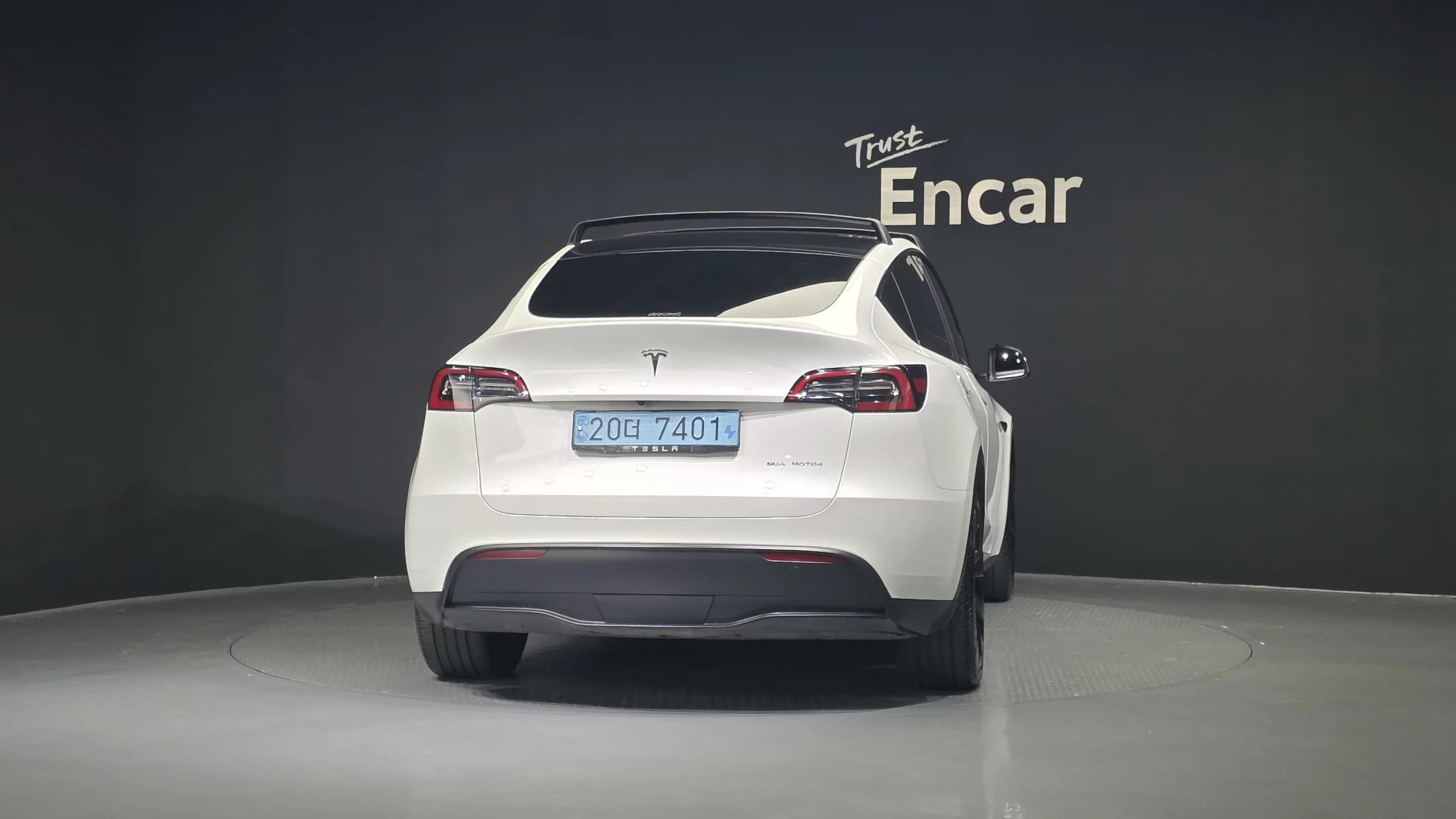 Tesla Model Y Long Range, электромобиль, 2023 г. 41127 км. — фото 4