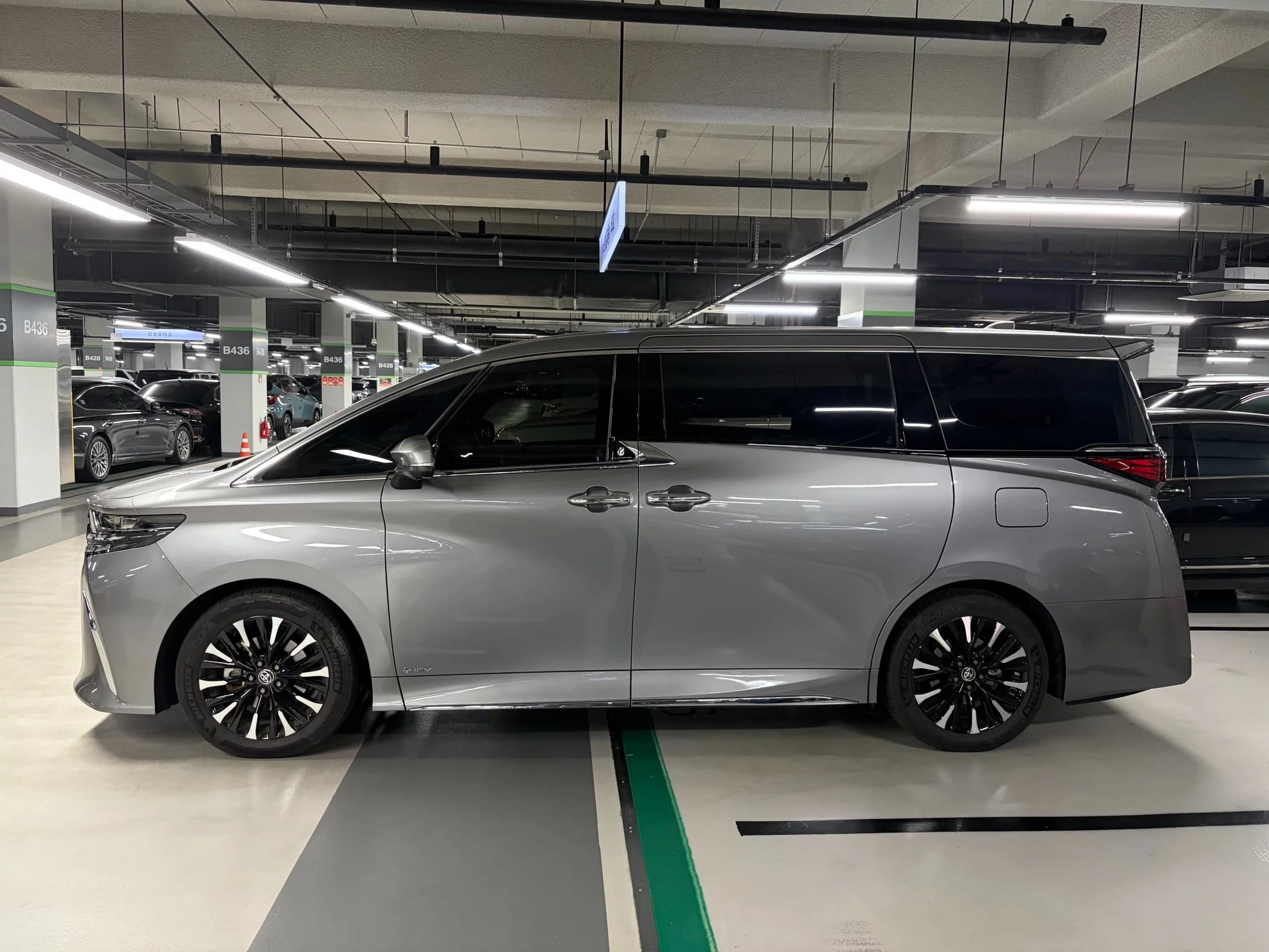 Toyota ALPHARD AWD, гибрид, 2025 г. 20780 км. — фото 3