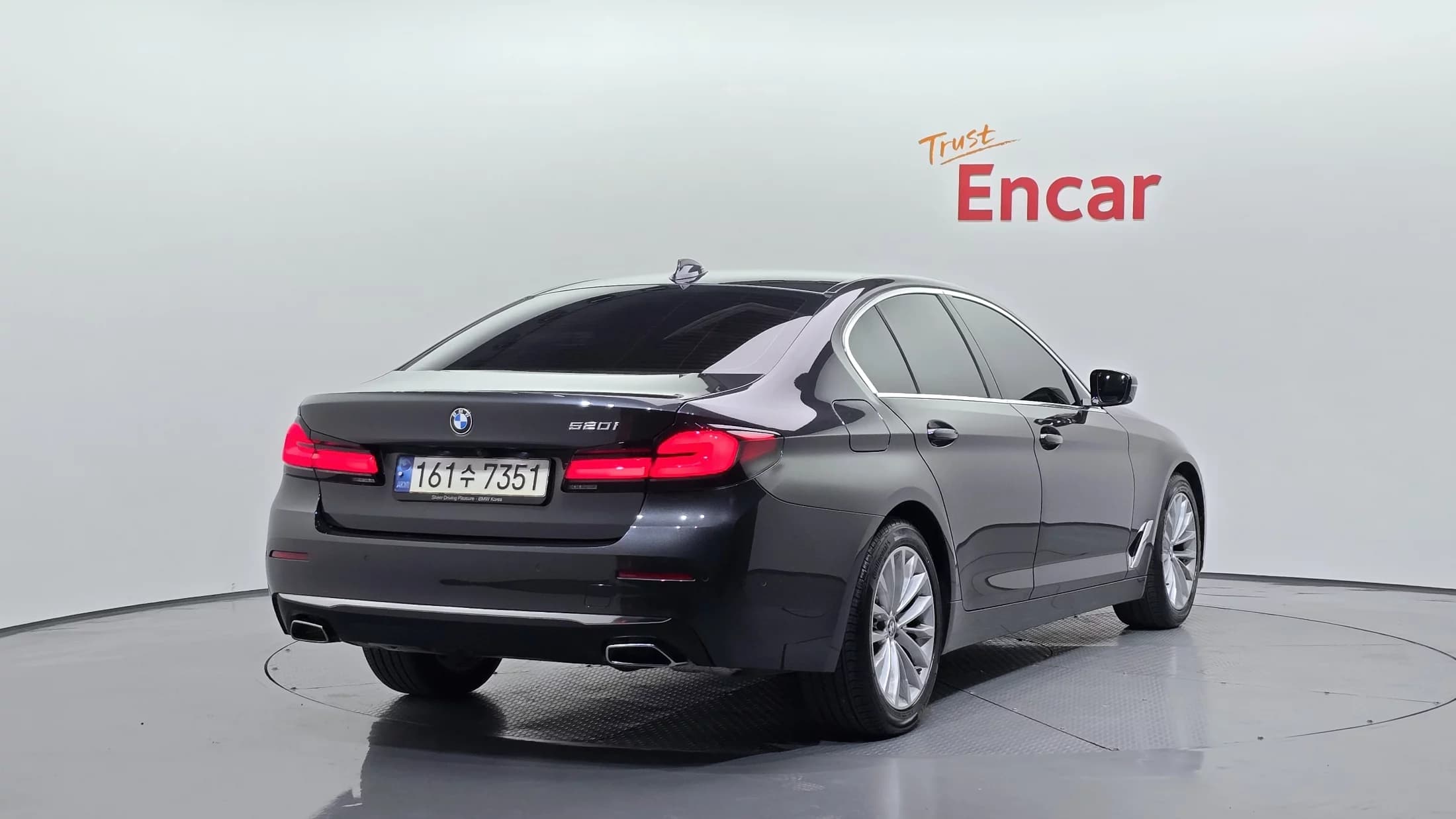 BMW 5-Series 520i Luxury, 2022 г. 58004 км. — фото 2