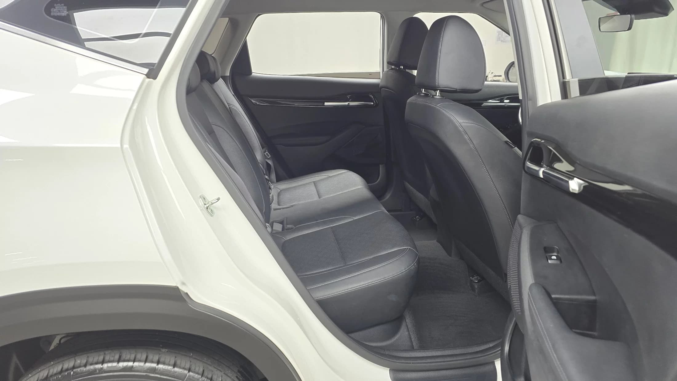 Kia Seltos Gasoline 1.6 Turbo 2WD Trendy, 2022 г. 96388 км. — фото 12