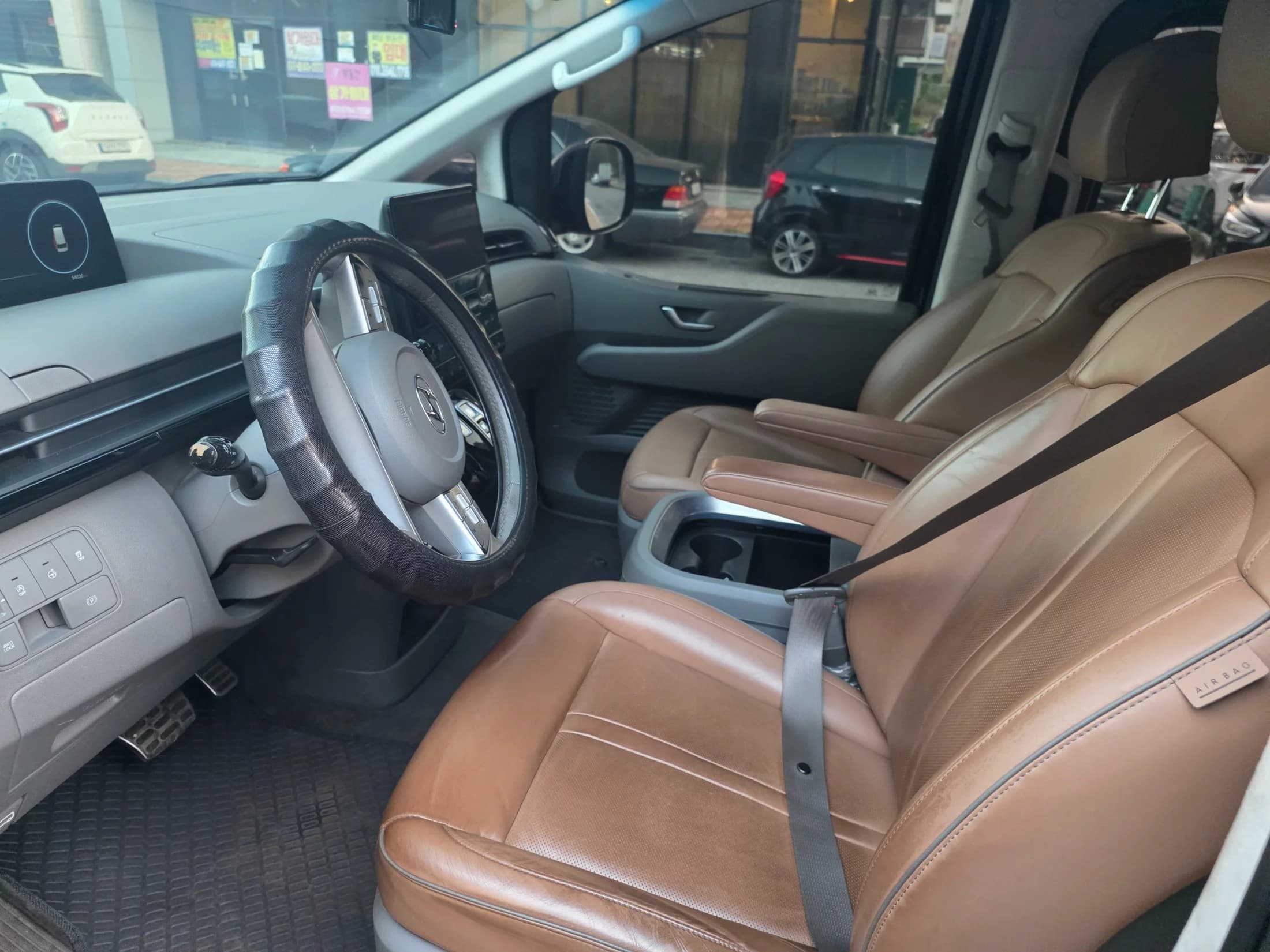 Hyundai Staria 4WD Lounge 9-Seater Inspiration, 2022 г. 54137 км. — фото 7