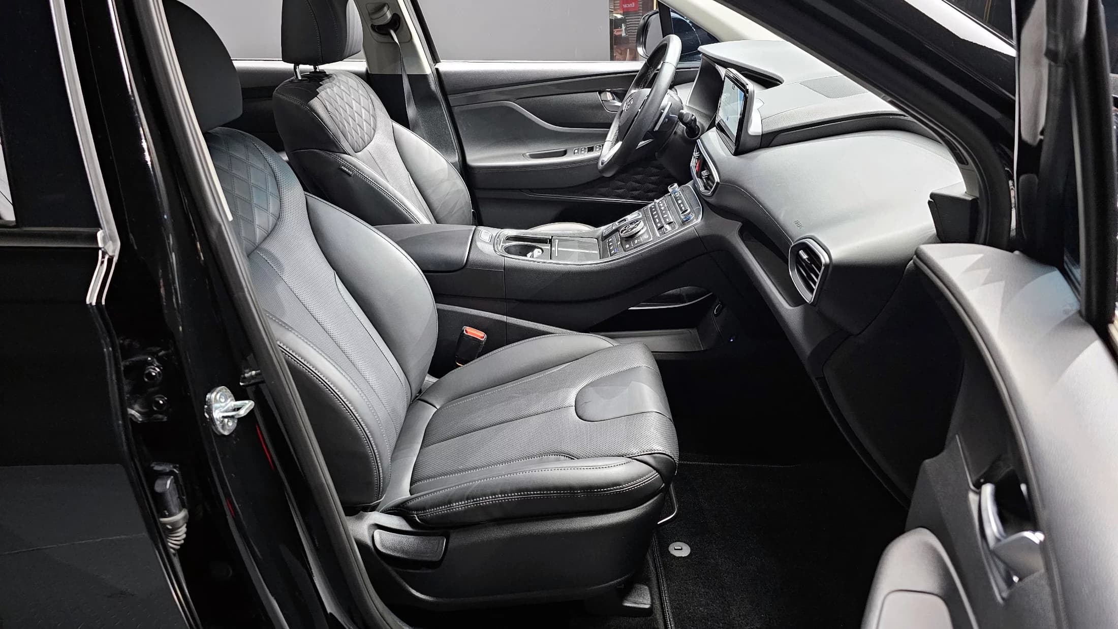 Hyundai Santa Fe Diesel 2.2 4WD Exclusive, 2023 г. 85978 км. — фото 10