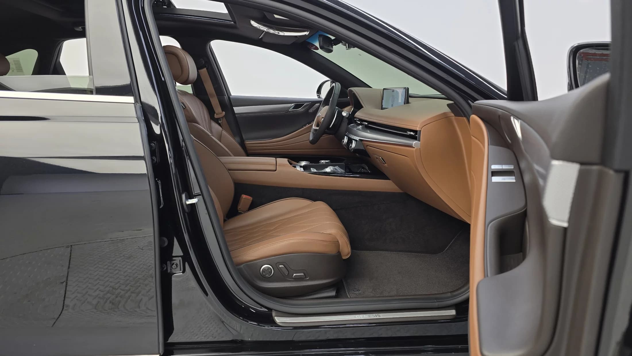 Genesis G80 Gasoline 3.5 Turbo AWD, 2023 г. 61161 км. — фото 11