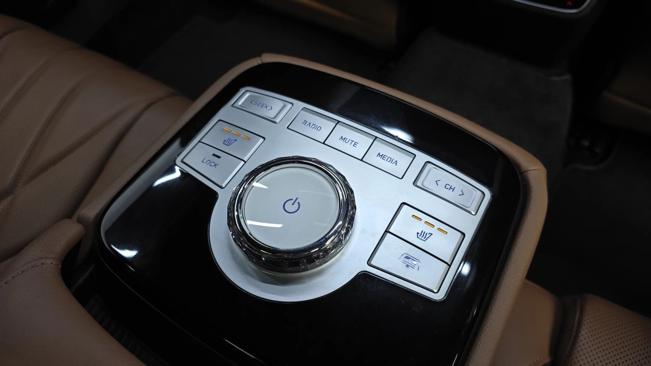 Genesis G80 Gasoline 3.5 Turbo AWD, 2023 г. 61161 км. — фото 18