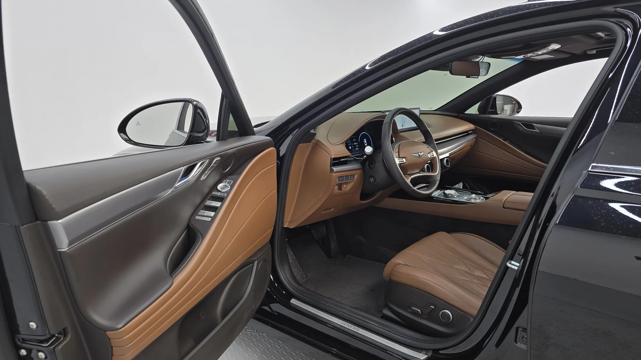 Genesis G80 Gasoline 3.5 Turbo AWD, 2023 г. 61161 км. — фото 10