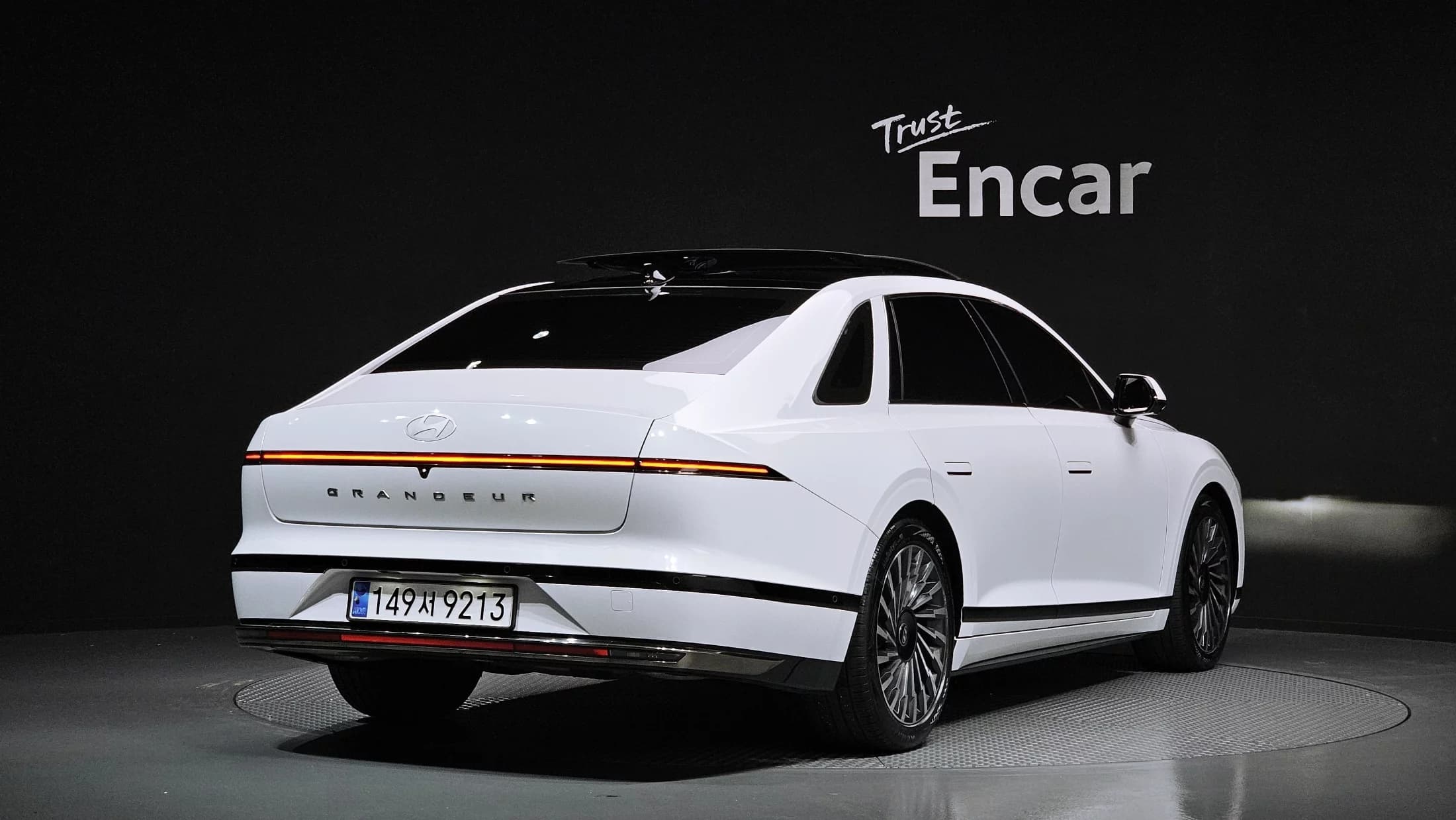 Hyundai Grandeur 2,5 Gasoline 2WD Calligraphy, 2023 г. 31039 км. — фото 2