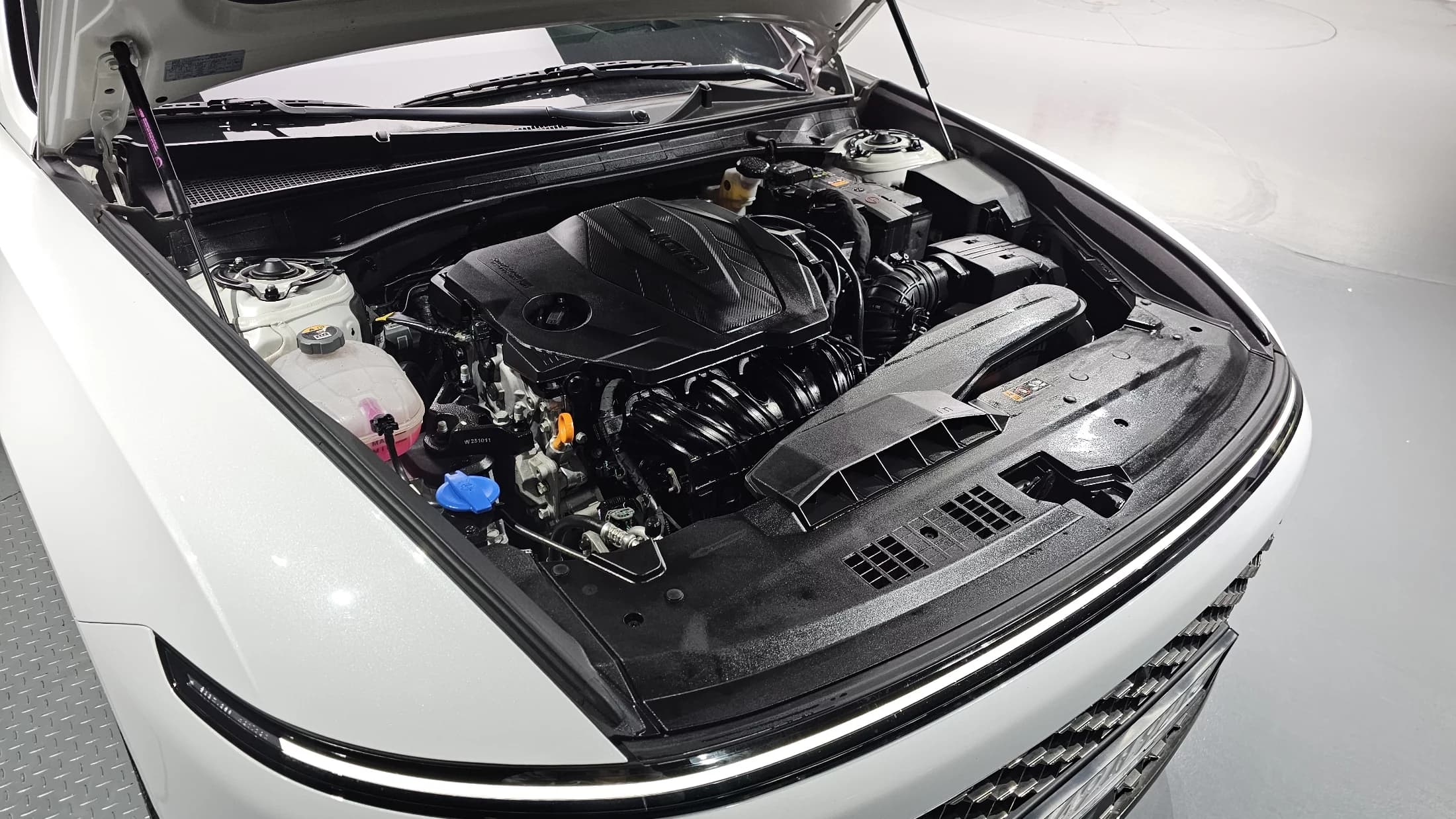 Hyundai Grandeur 2,5 Gasoline 2WD Calligraphy, 2023 г. 31039 км. — фото 6